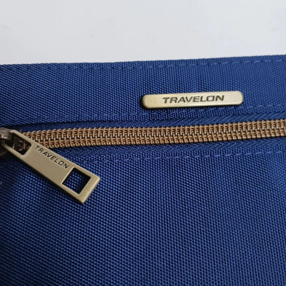 Travelon Women's Wallet Blue NWT